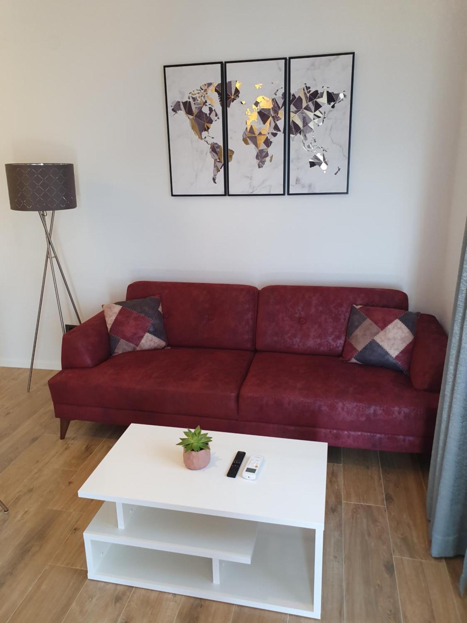 Apartman Oneum Omis Exterior photo